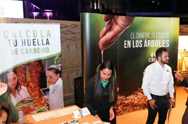 dispositivo móvil con referencia grafia del foro colombia 2023